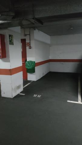 Garaje en Venta en Calle del Condado de Treviño, 2 en Costillares