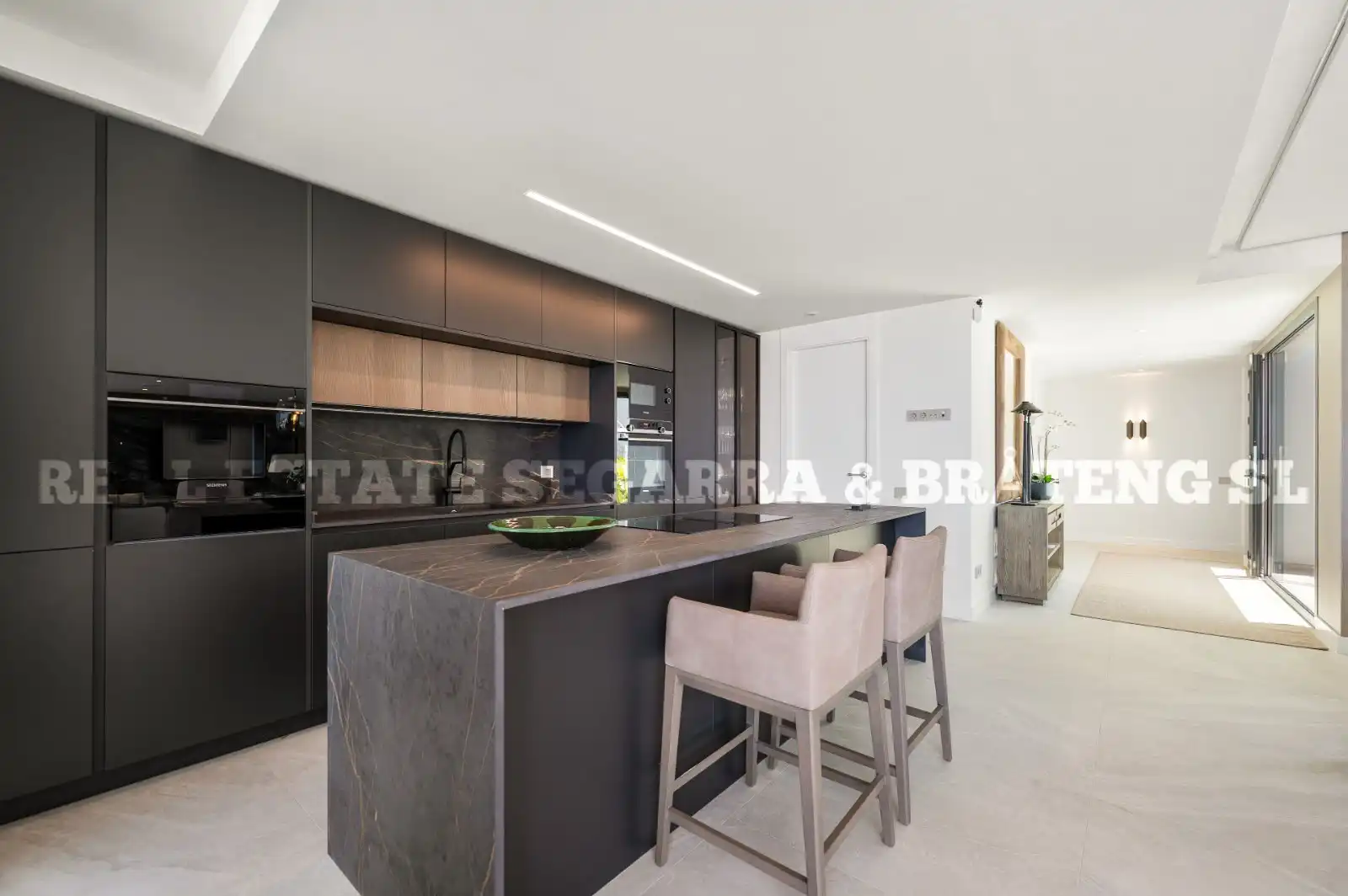 Exterior view of Attic for sale in Marbella  with Air Conditioner, Heating and Terrace