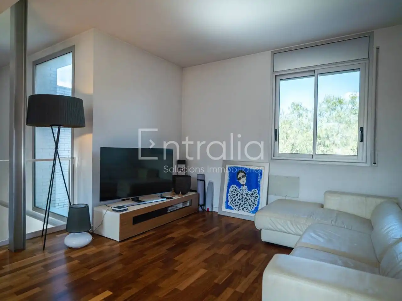 Sala d'estar de Casa o xalet en venda en Girona amb Aire condicionat, Calefacció i Jardí privat