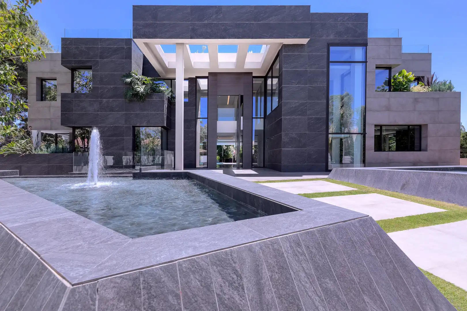House with pool for sale in Marbella Centro, imagen 2