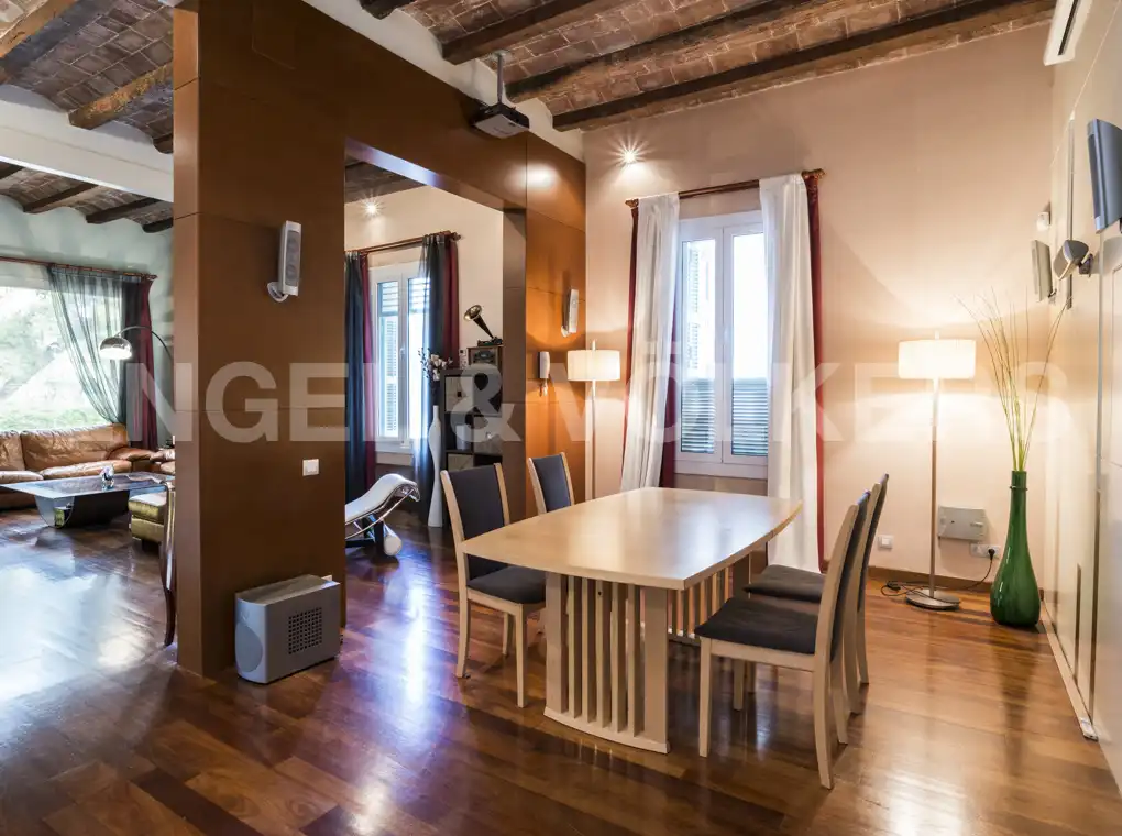 Comedor de Casa o chalet en venta en Barcelona con Aire acondicionado, Calefacción y Parquet