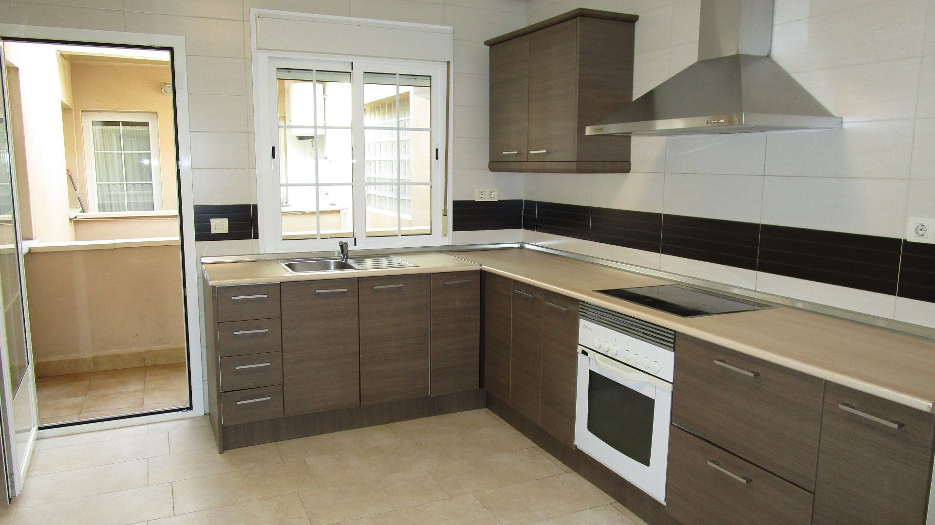 Cocina de Piso en venta en Vera con Aire acondicionado, Calefacción y Terraza