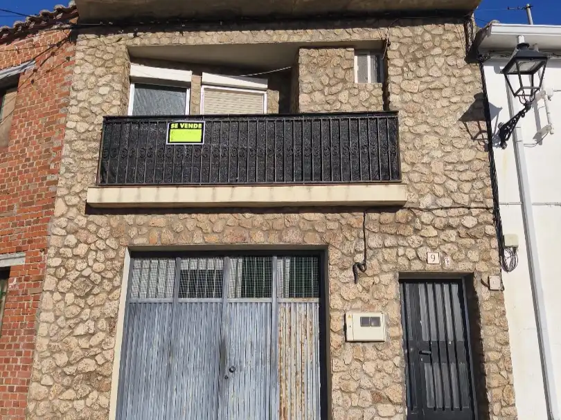 Vista exterior de Casa o chalet en venta en Belvís de Monroy con Terraza y Balcón