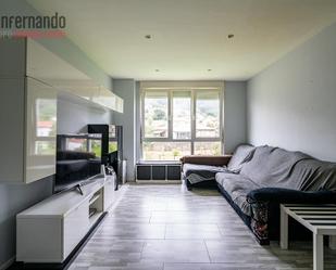 Sala d'estar de Pis en venda en Torrelavega  amb Calefacció
