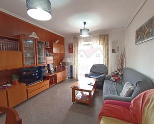 Sala d'estar de Apartament en venda en Petrer amb Aire condicionat, Jardí privat i Terrassa