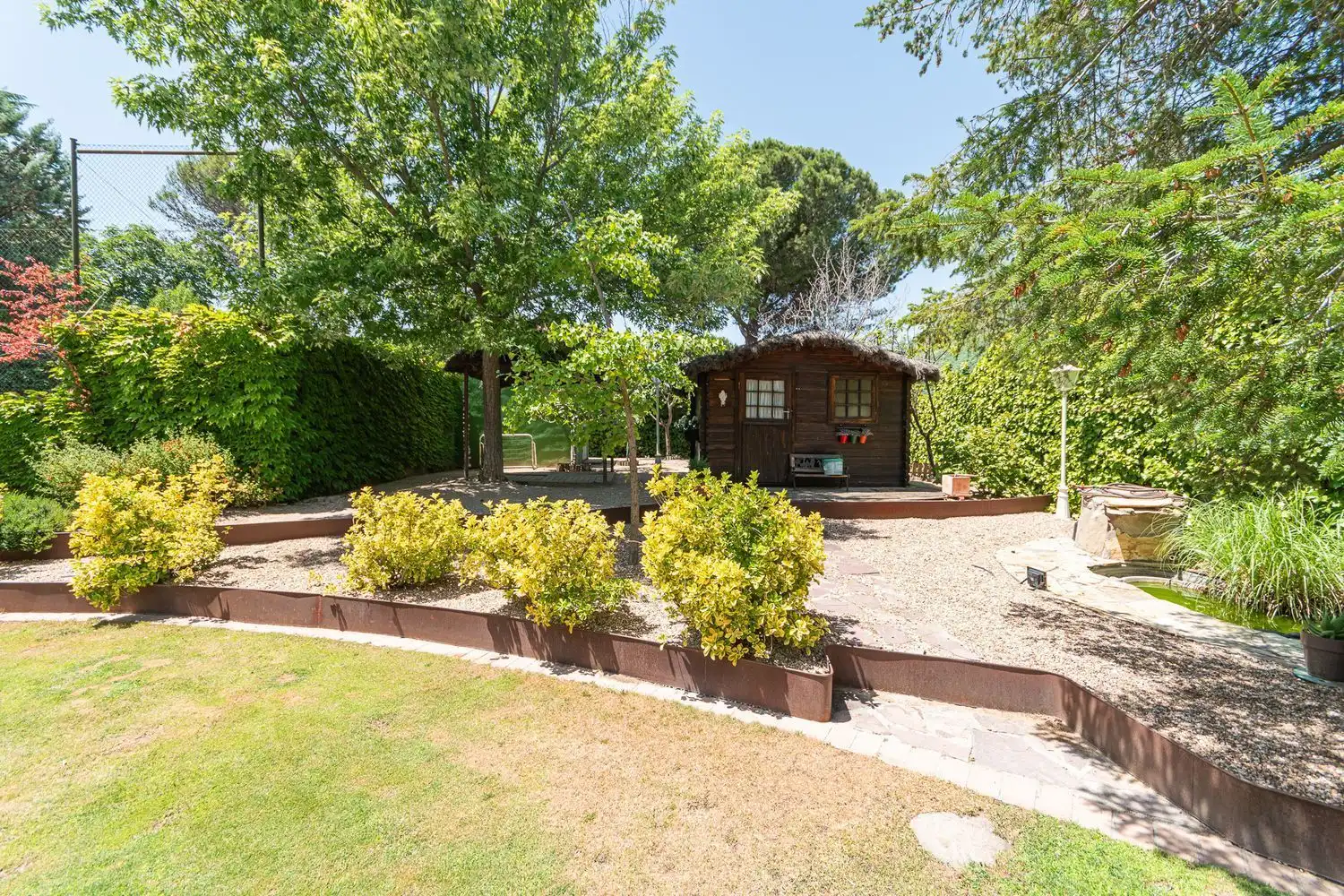Garden of Houses for sale in Boadilla del Monte  with Air Conditioner, Heating and Storage room
