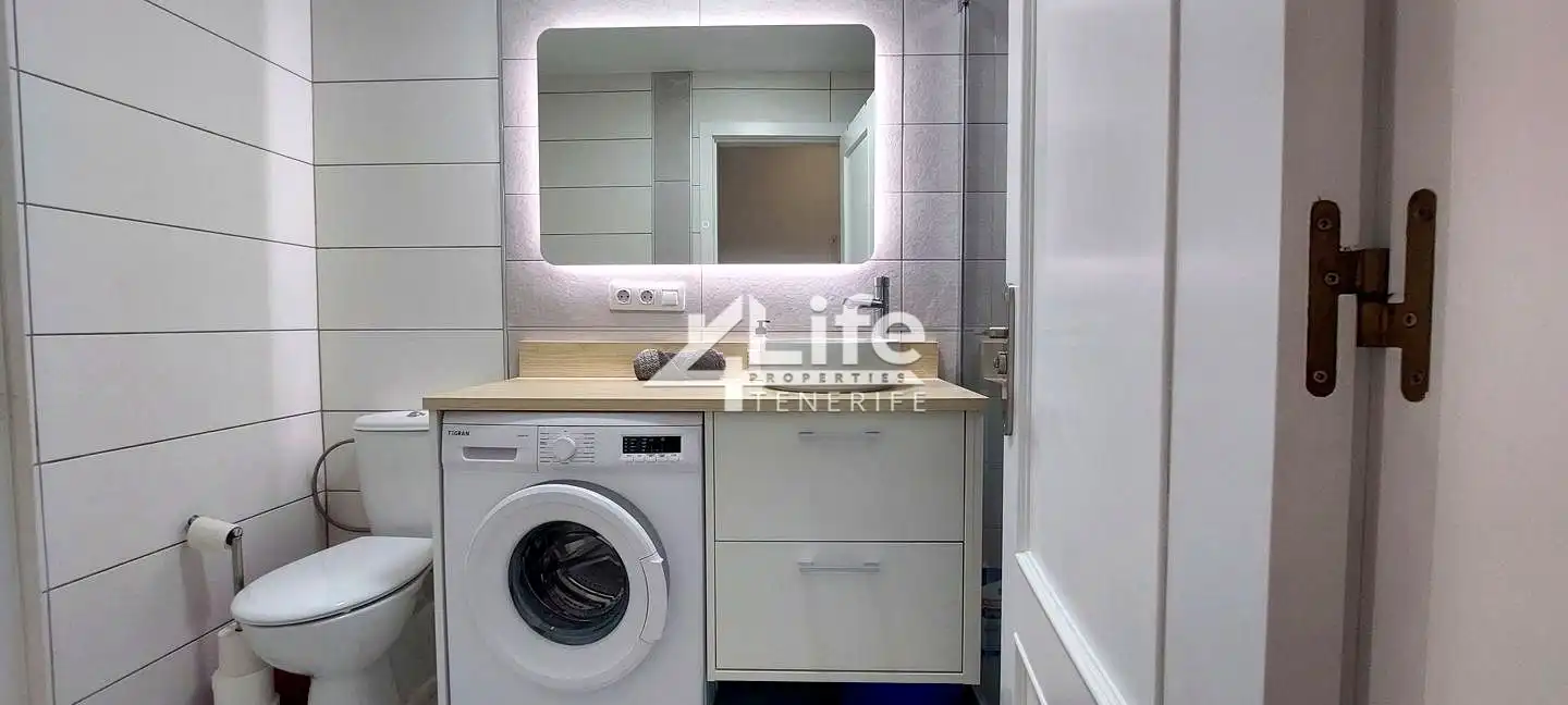 Bathroom of Flat for sale in Adeje  with Air Conditioner, Terrace and Furnished