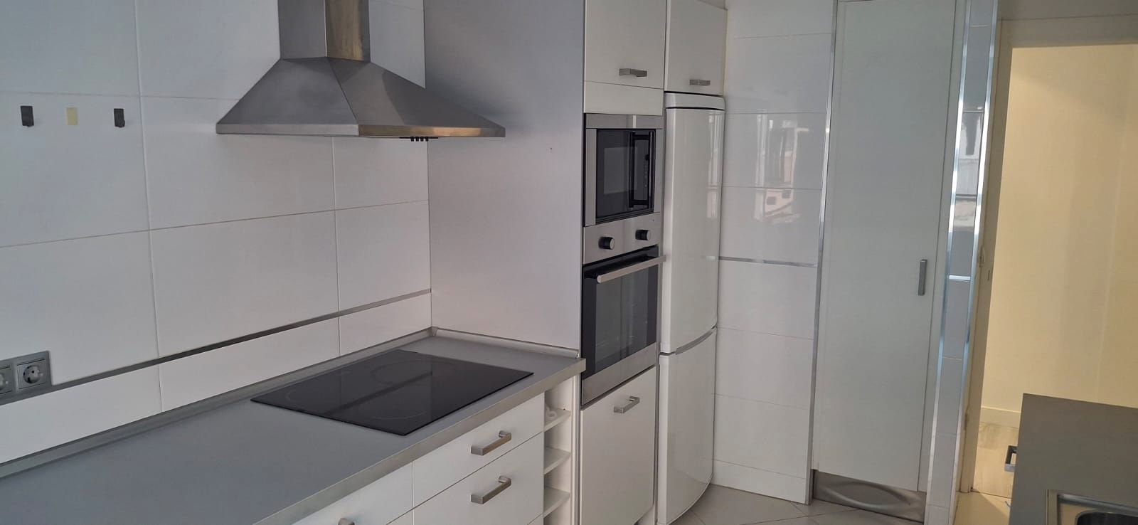 Cuina de Pis de lloguer en  Zaragoza Capital amb Aire condicionat, Calefacció i Parquet