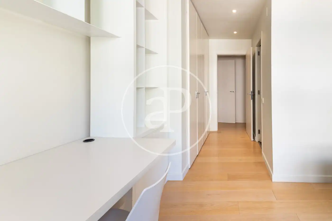 Flat for rent in Barcelona  with Air Conditioner, Heating and Terrace