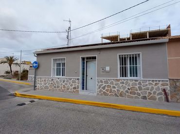 Maison mitoyenne avec piscine à vendre à Los Montesinos