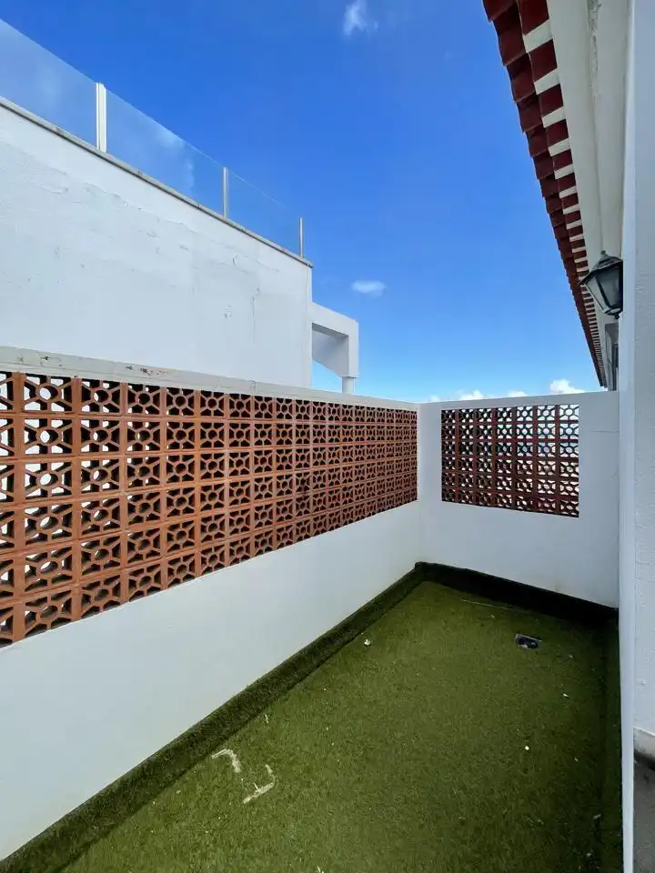 Terrassa de Casa o xalet en venda en Las Palmas de Gran Canaria amb Jardí privat, Terrassa i Piscina