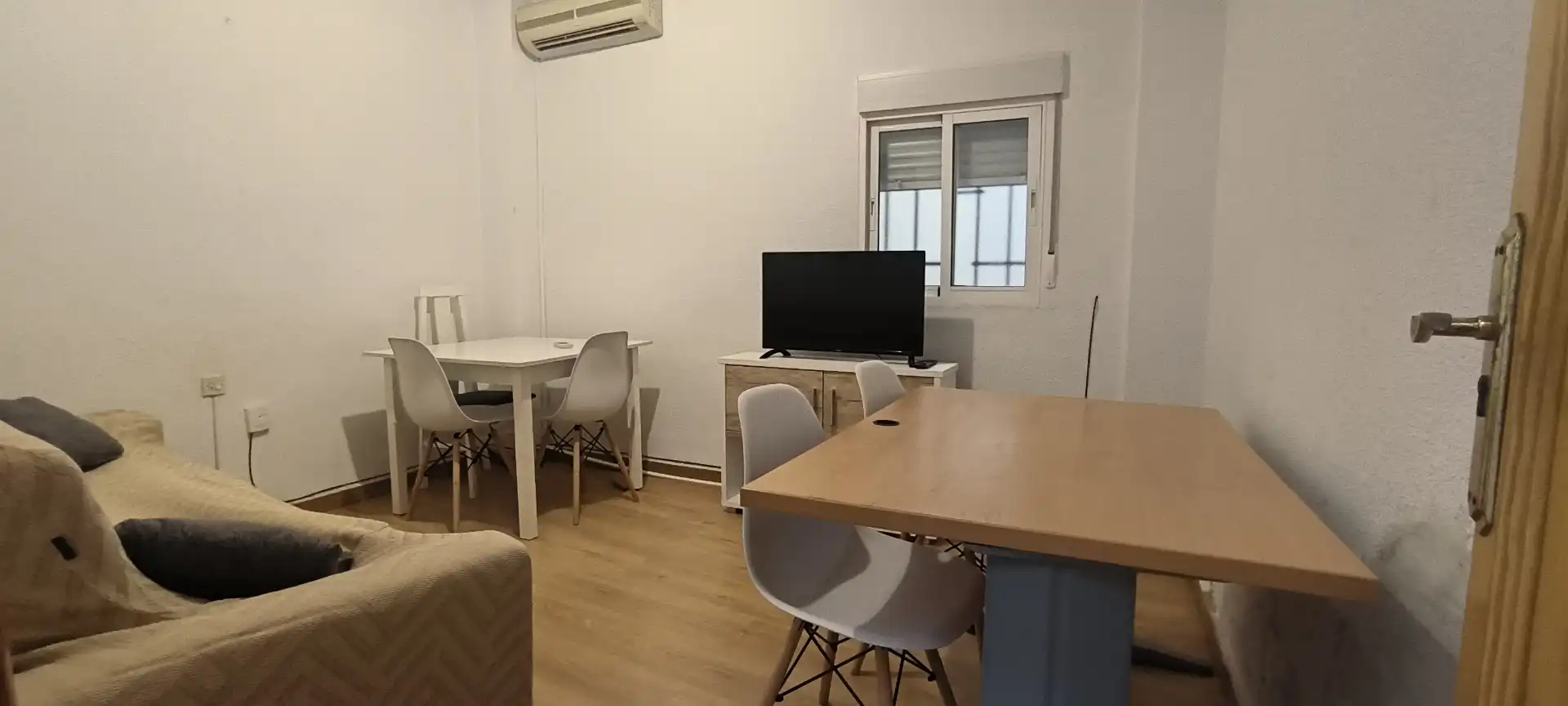Dining room of Flat for sale in Almería  with Air Conditioner, Furnished and Oven