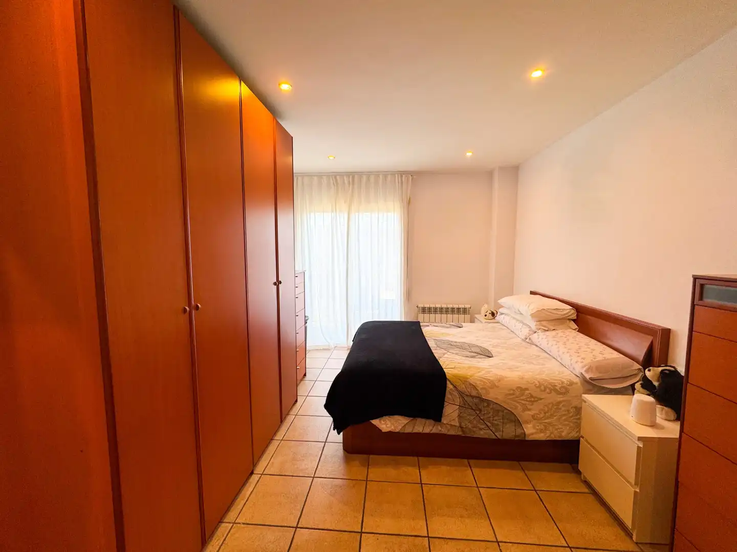 Schlafzimmer von Dachboden zum Verkauf in Sentmenat mit Klimaanlage, Heizung und Balkon
