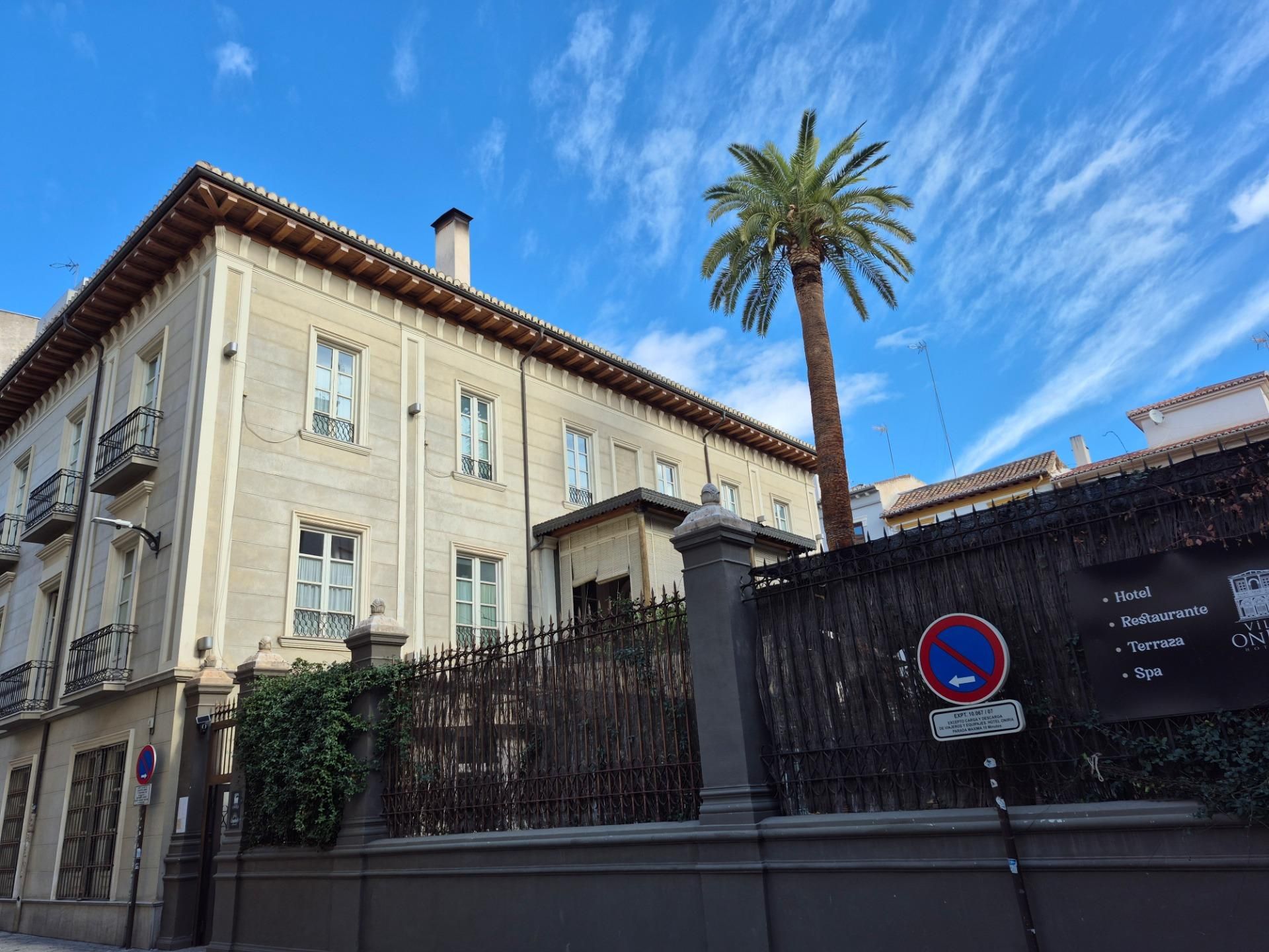Vista exterior de Apartamento de alquiler en  Granada Capital con Calefacción