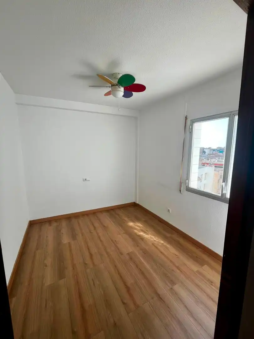 Schlafzimmer von Wohnung zur Miete in Alicante / Alacant mit Parkett