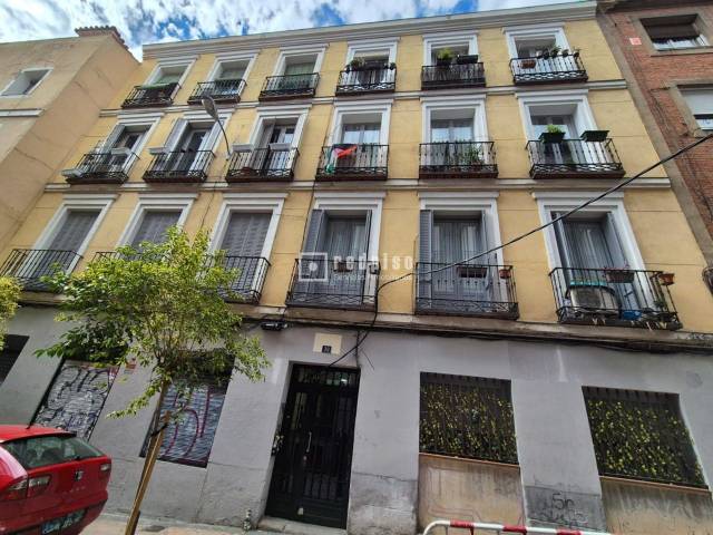 Piso en Venta en TESORO en Universidad - Malasaña