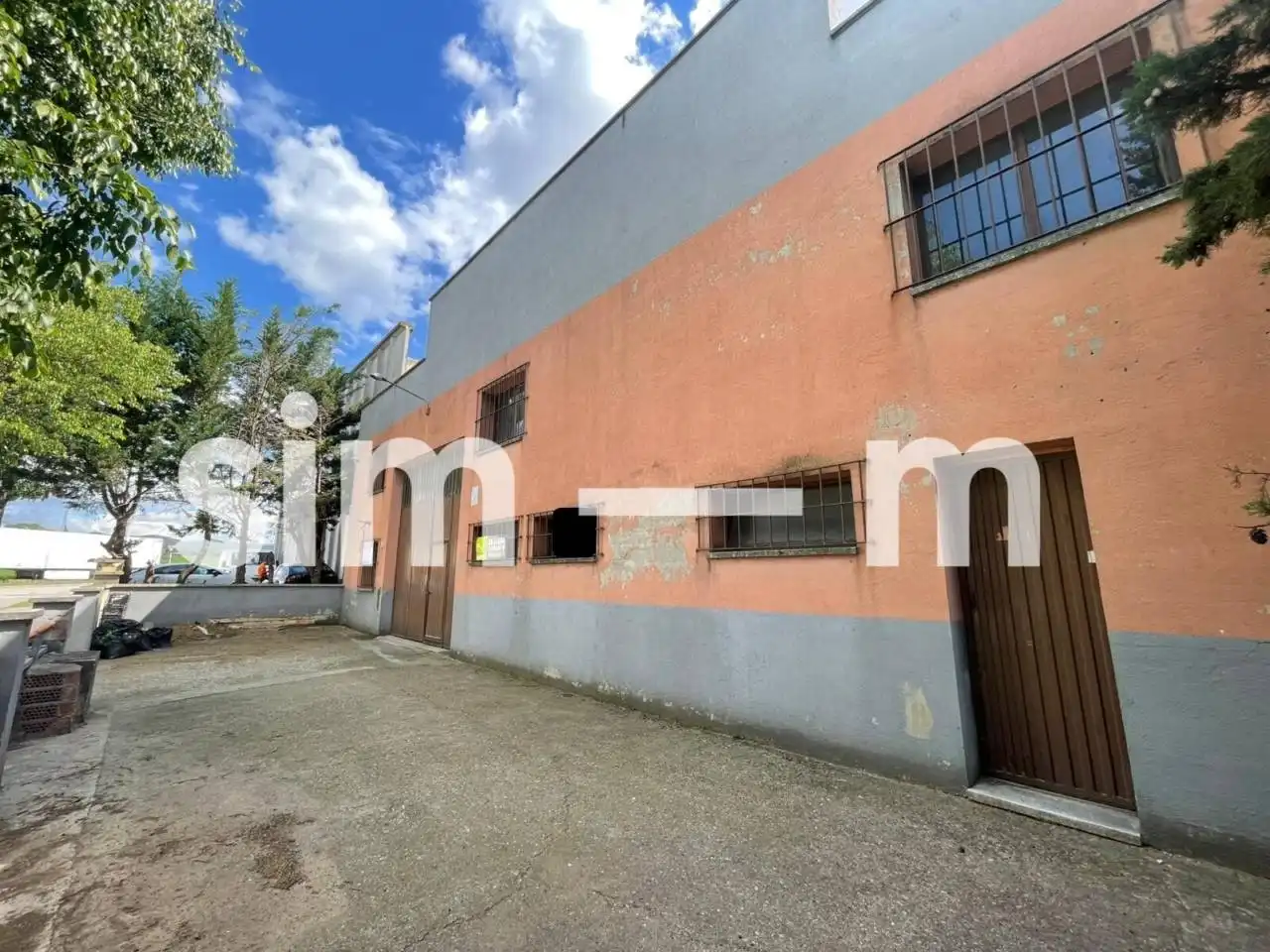 Exterior view of Industrial buildings for rent in Vic
