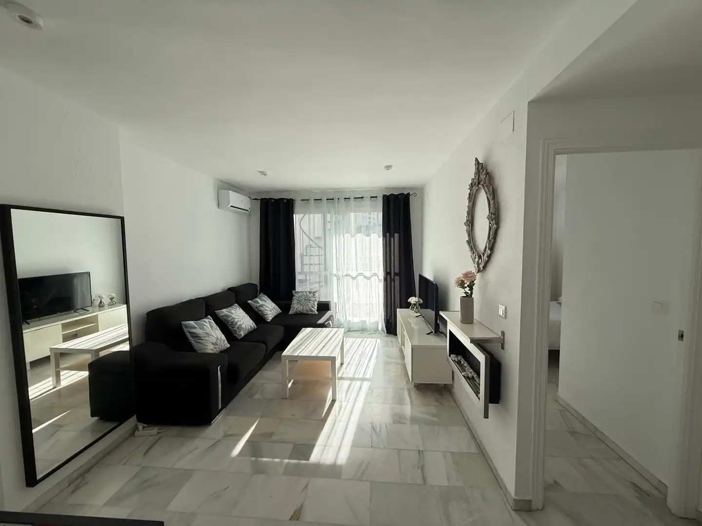 Sala de estar de Apartamento en venta en Mijas con Aire acondicionado, Terraza y Amueblado