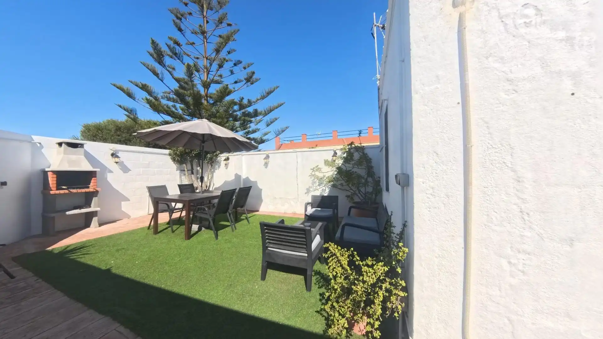 Terrassa de Casa o xalet en venda en El Puerto de Santa María amb Aire condicionat, Jardí privat i Traster