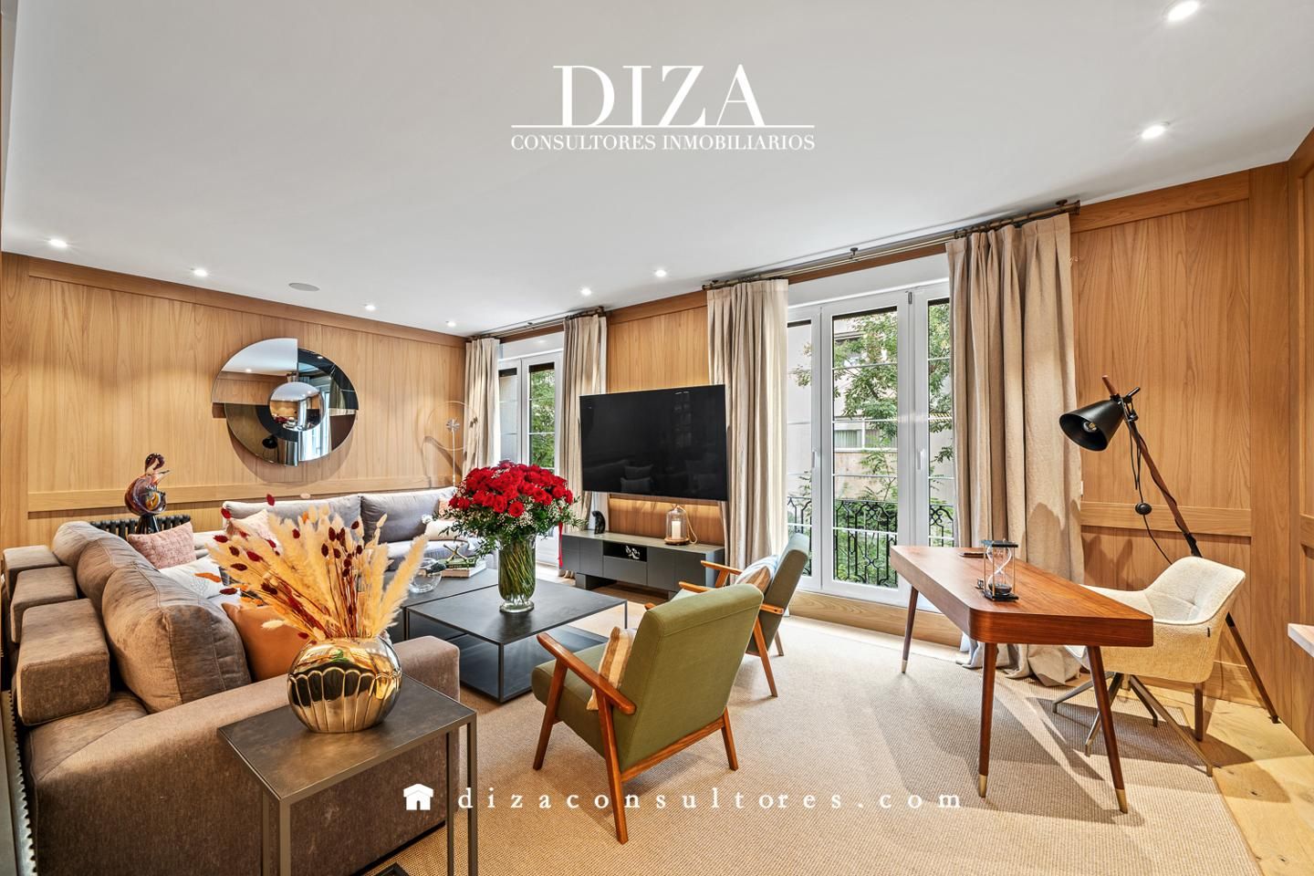 Living room of Flat for sale in  Madrid Capital  with Air Conditioner and Balcony