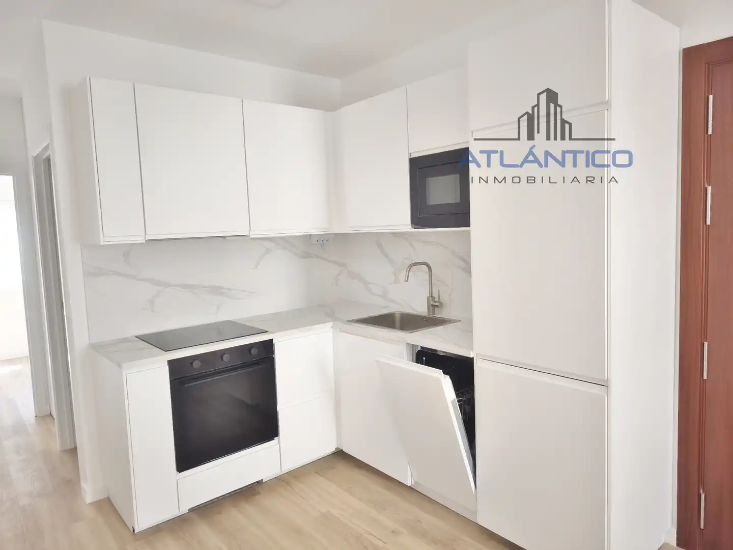 Kitchen of Apartments for rent in A Coruña Capital   with Heating, Oven and Washing machine