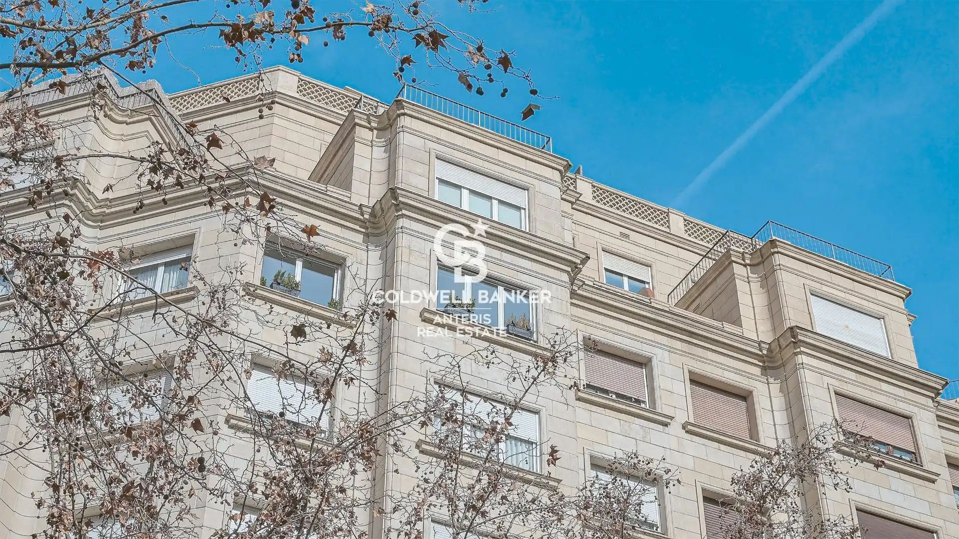 Vista exterior de Piso en venta en Barcelona con Aire acondicionado, Calefacción y Parquet