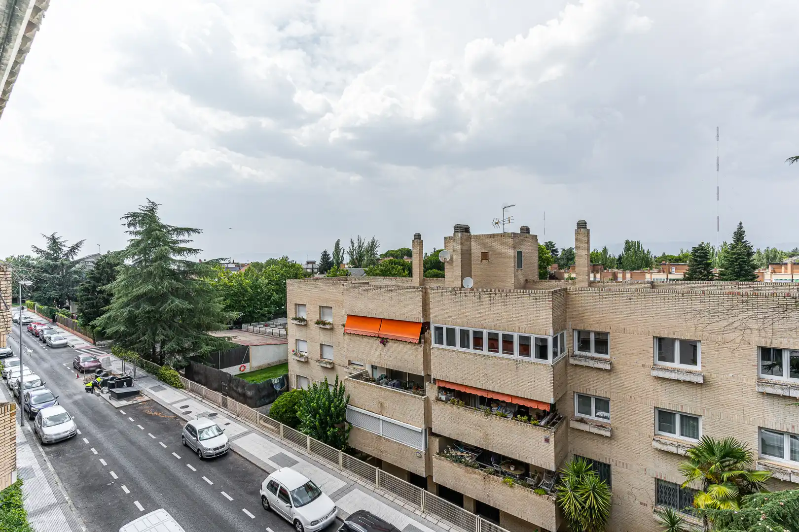 Vista exterior de Pis en venda en Majadahonda amb Calefacció i Piscina comunitària