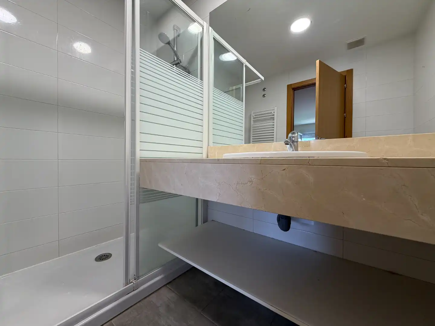 Baño de Casa o chalet en venta en Colmenar Viejo con Calefacción, Jardín privado y Terraza