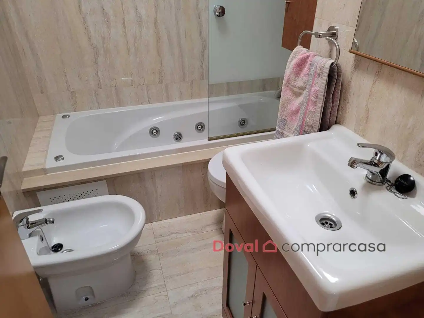 Baño de Piso de alquiler en O Porriño   con Calefacción y Trastero