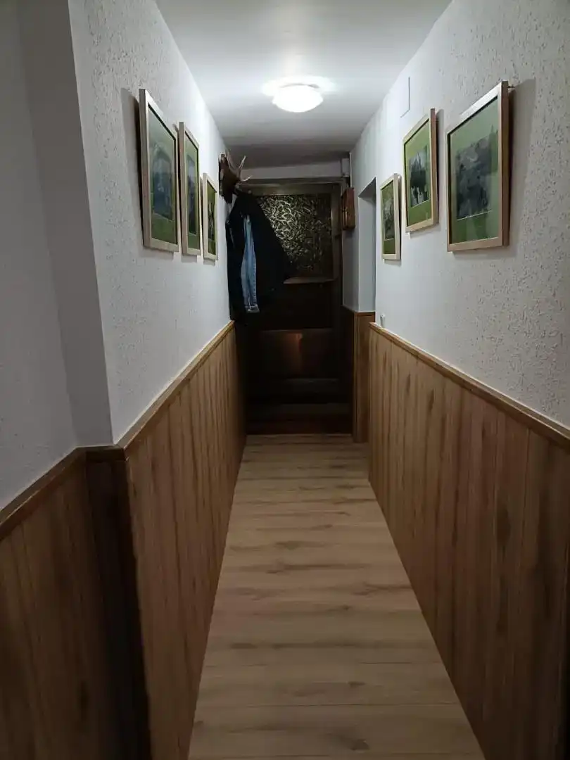 Planta baixa en venda en Madrigal de las Altas Torres amb Parquet i Moblat