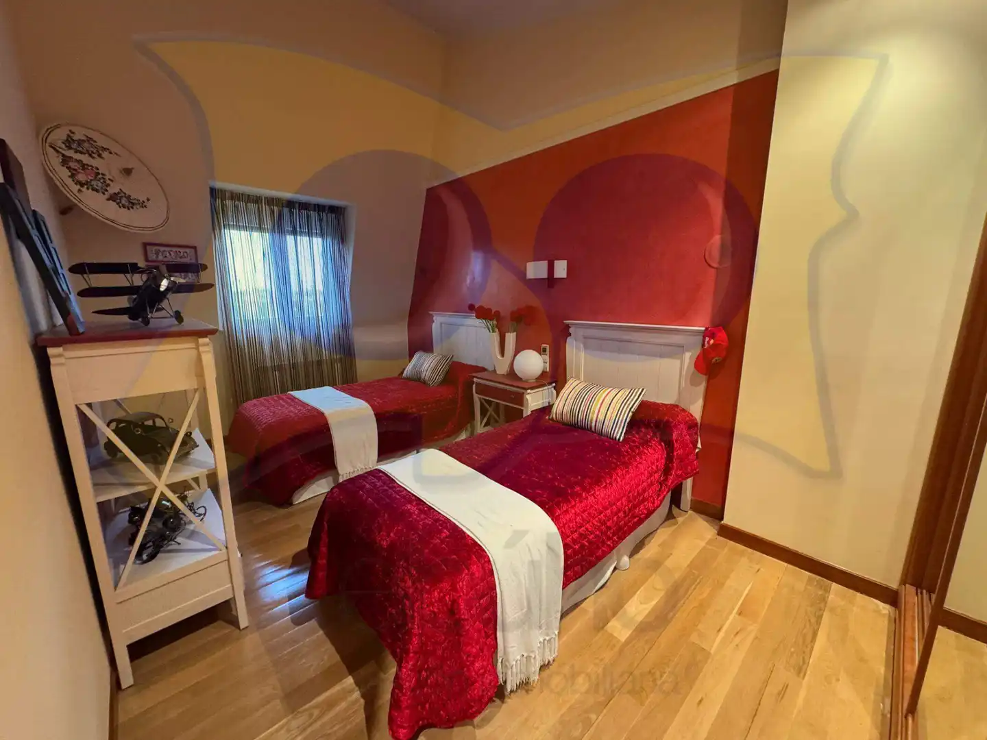Habitación de Casa o chalet en venta en Carbajosa de la Sagrada con Aire acondicionado, Calefacción y Jardín privado