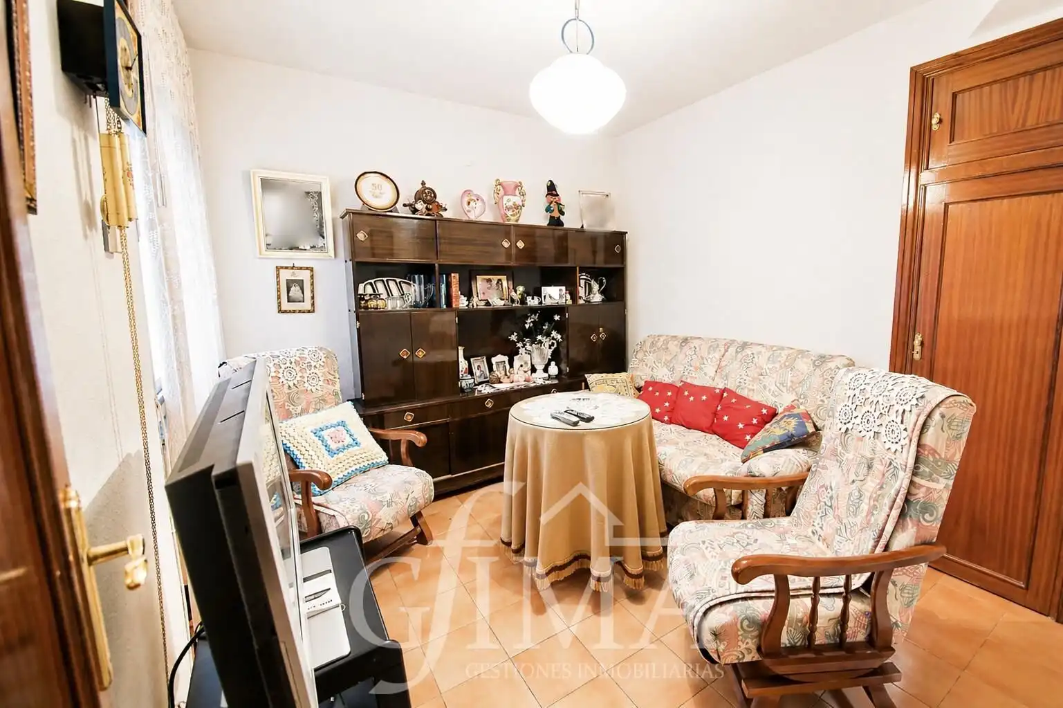 Sala d'estar de Pis en venda en Tomelloso amb Calefacció i Balcó