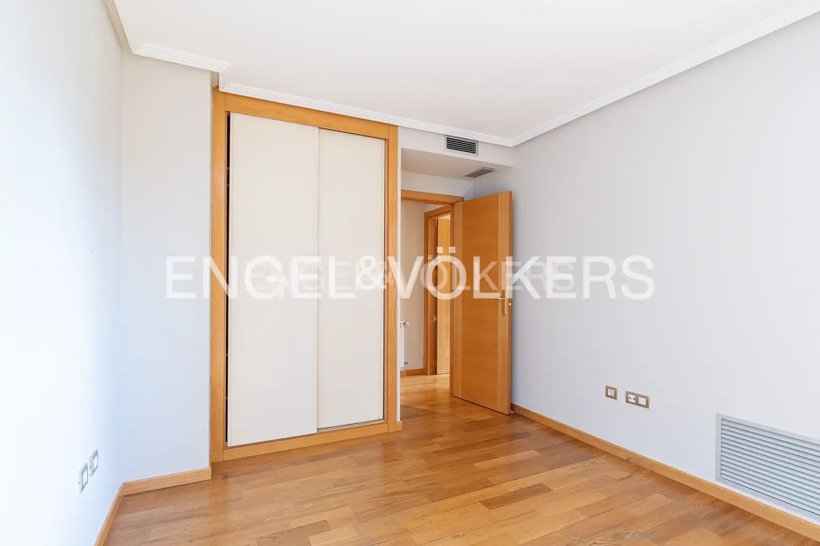 Flat for rent in Madrid  with Air Conditioner, Heating and Parquet flooring