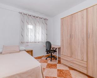 Bedroom of Flat to rent in  Granada Capital  with Storage room