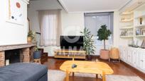 Living room of Duplex for sale in  Madrid Capital  with Air Conditioner, Heating and Parquet flooring