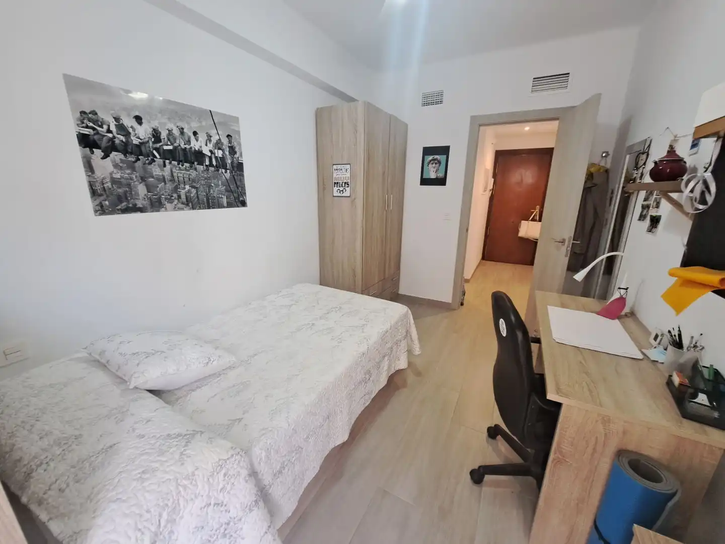 Habitación de Piso de alquiler en Granada con Aire acondicionado, Calefacción y Balcón