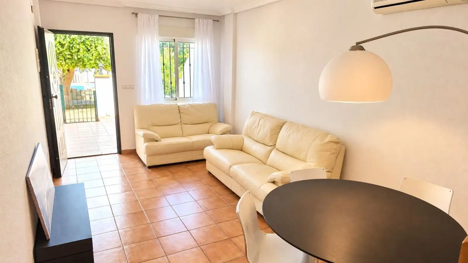 Sala de estar de Casa adosada de alquiler en Orihuela Costa