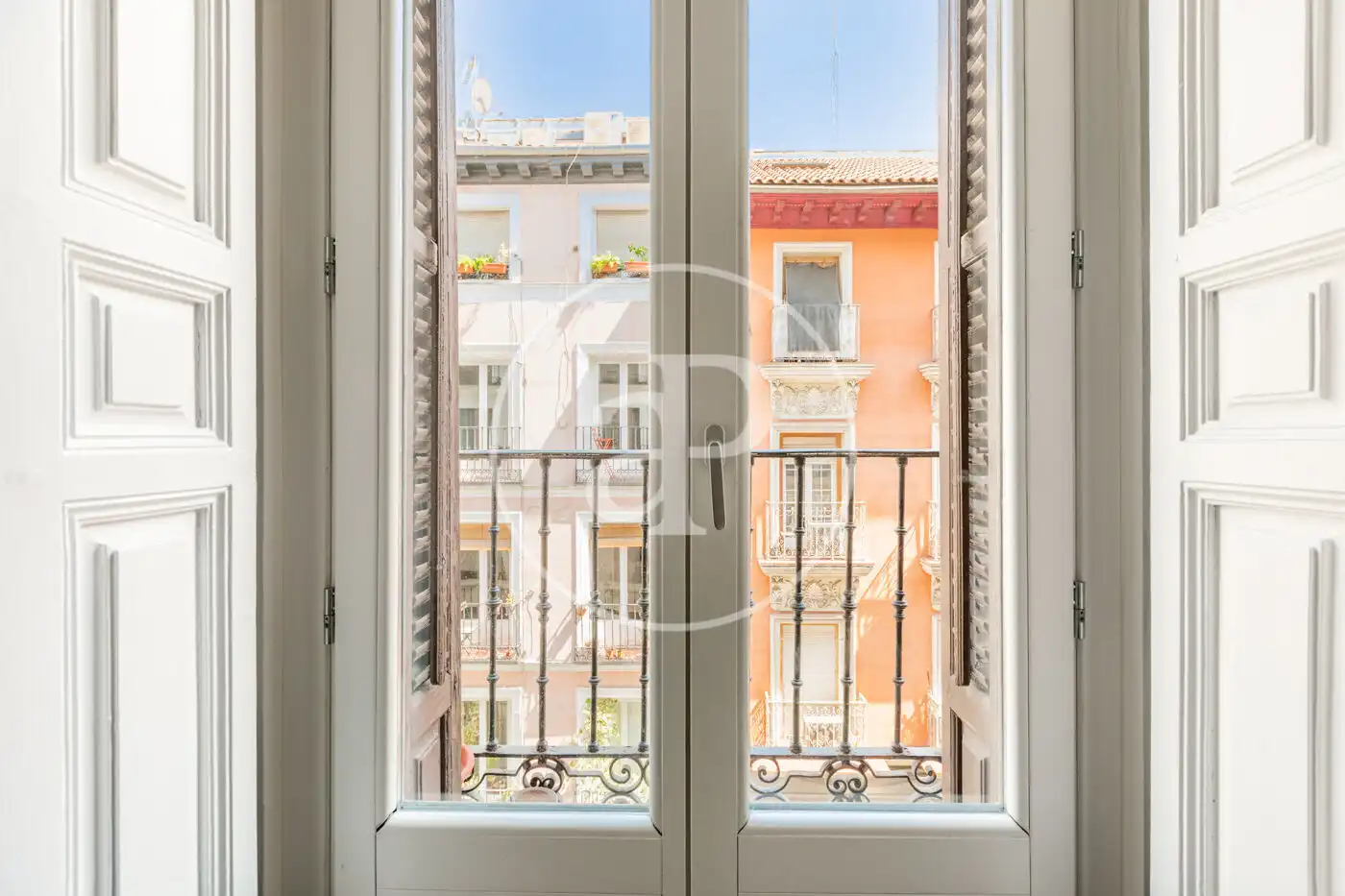 Vista exterior de Piso en venta en Madrid con Aire acondicionado y Balcón