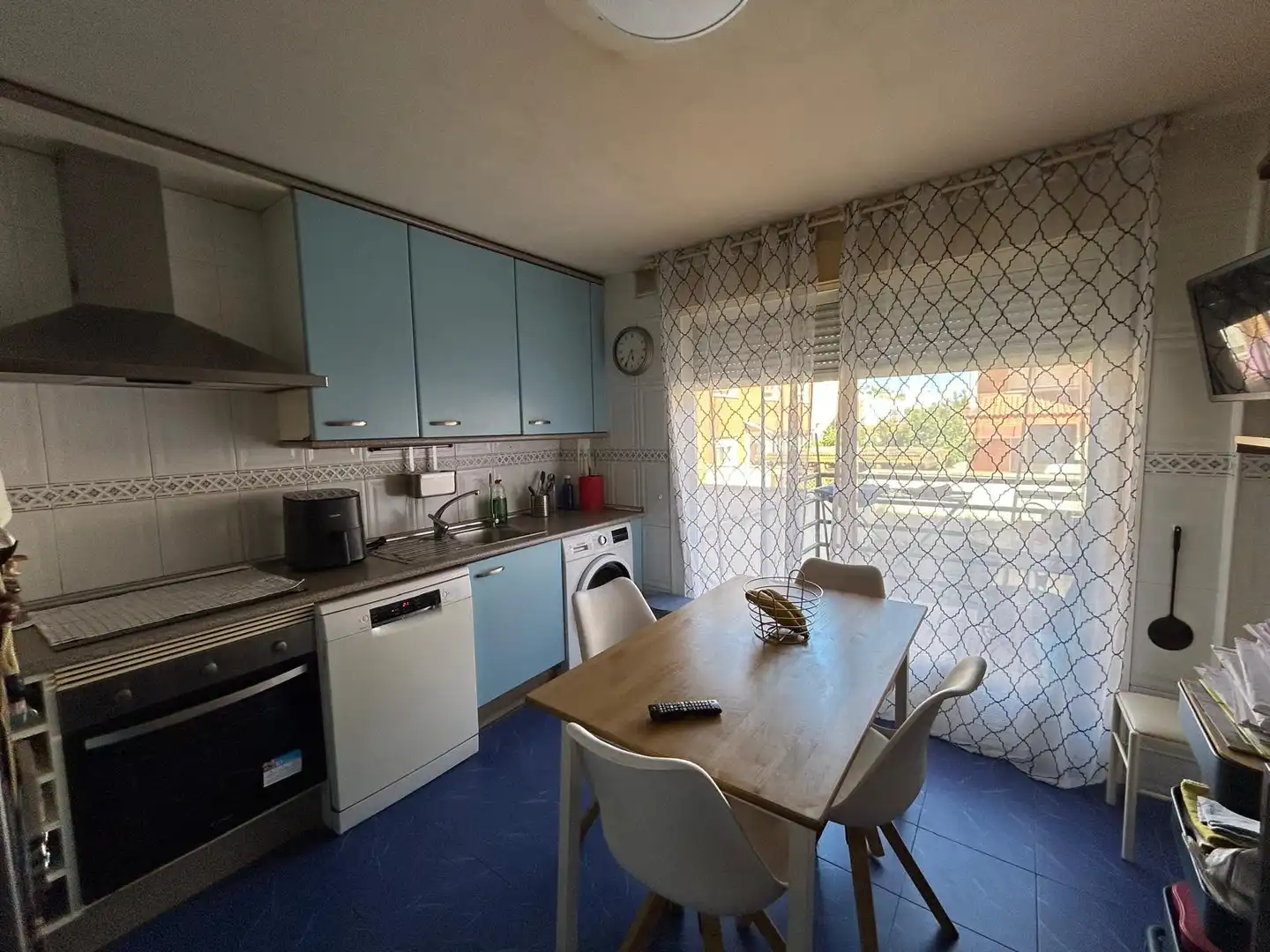 Cuina de Casa adosada en venda en Ciudad Real Capital amb Aire condicionat, Calefacció i Jardí privat