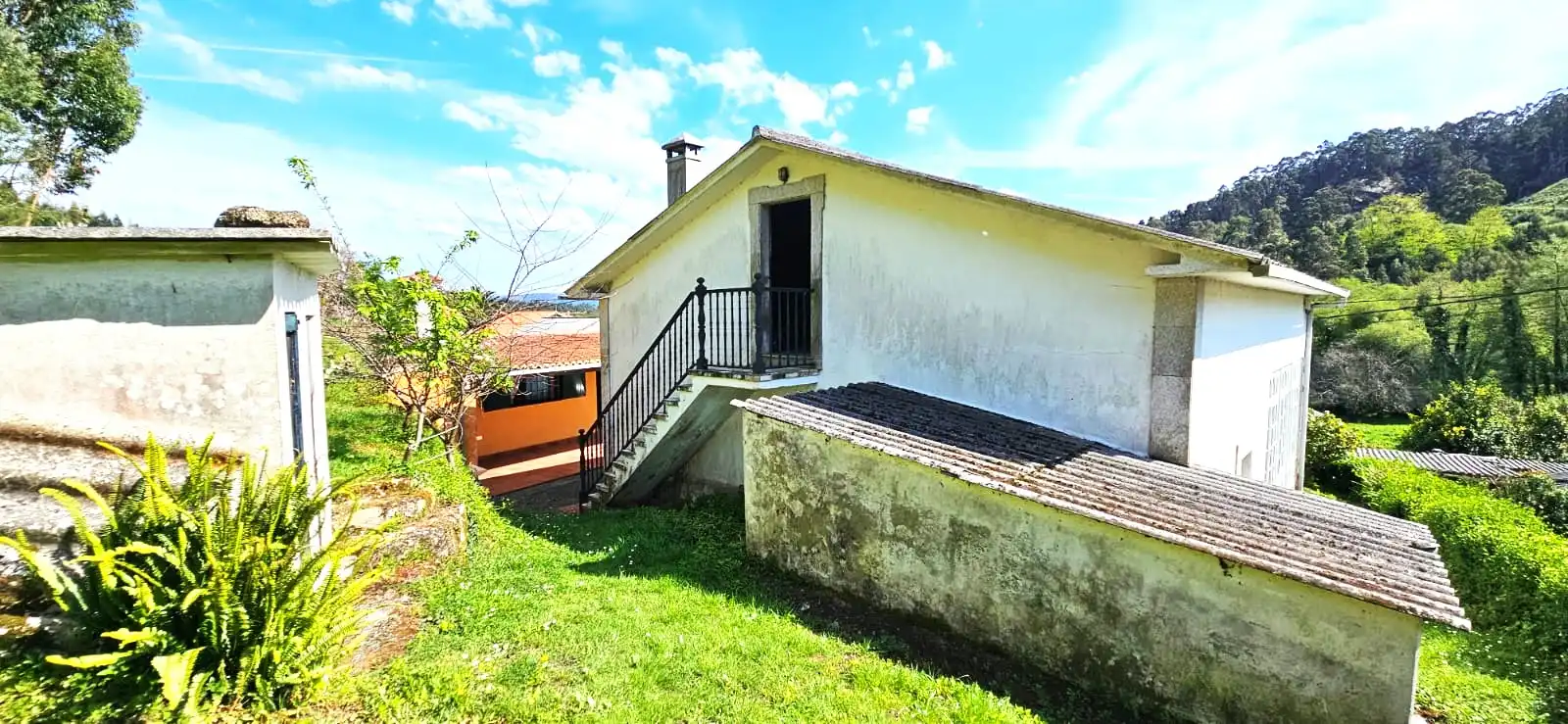 Vista exterior de Casa o xalet en venda en Narón amb Moblat