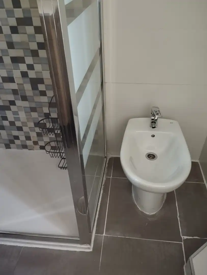 Bany de Pis de lloguer en Sevilla amb Aire condicionat, Moblat i Rentadora