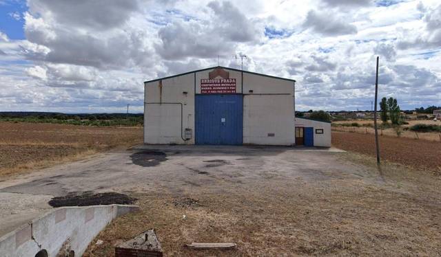 Nave industrial en Venta en Valdelosa