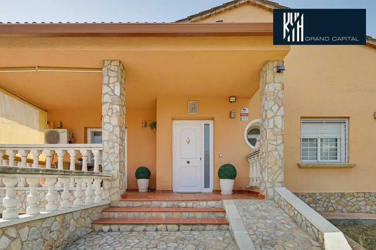 Casa con terraza en venta en Urbanització Llac del Cigne, imagen 12