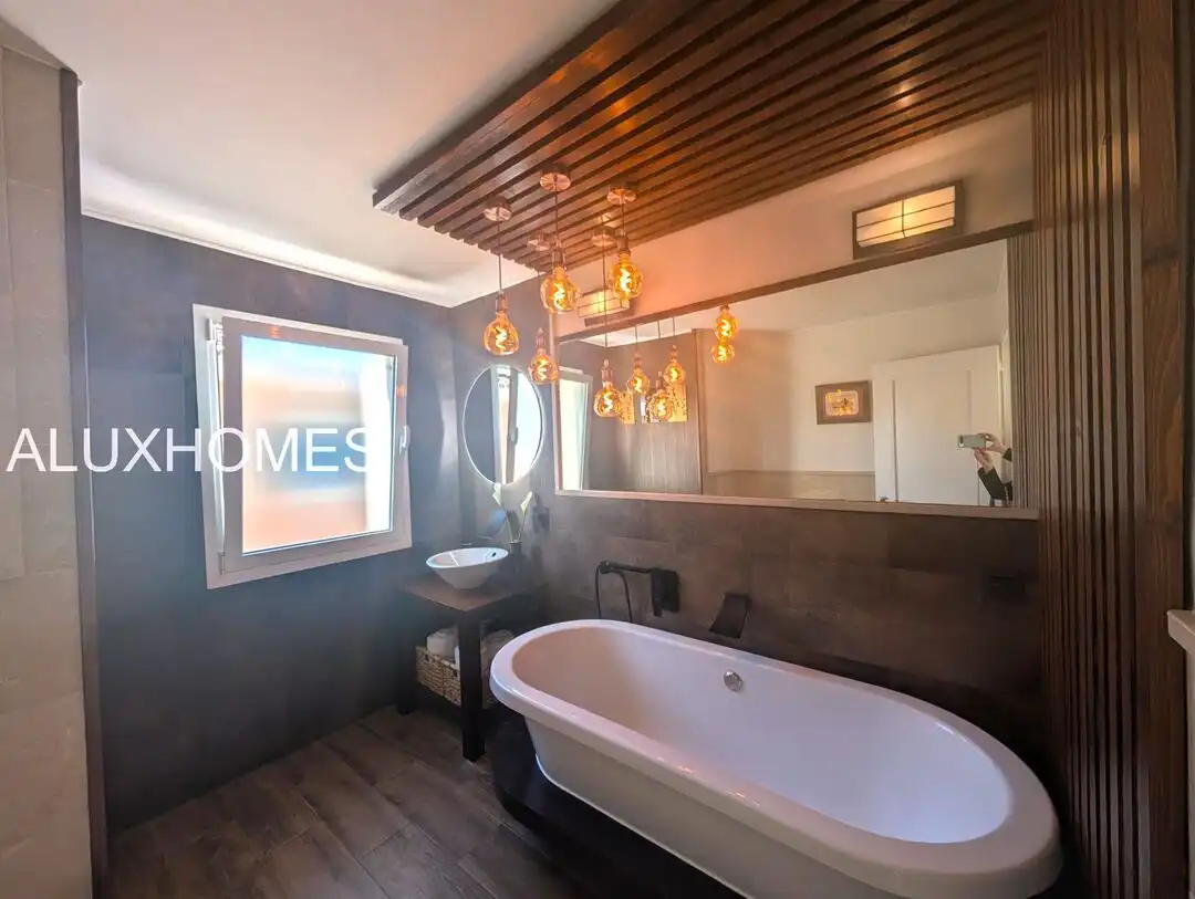 Baño de Casa o chalet en venta en La Alcaidesa con Aire acondicionado, Calefacción y Jardín privado
