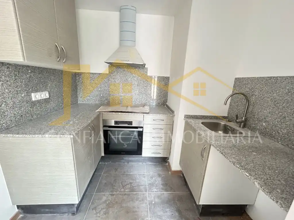 Piso con ascensor en venta en Carrer Vernís, imagen 3