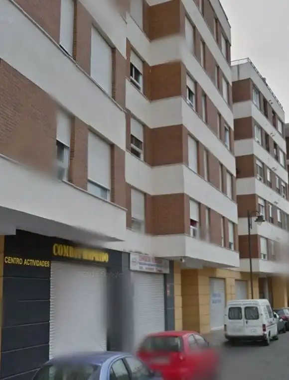 Parcheggio con ascensore in vendita a REQUENA