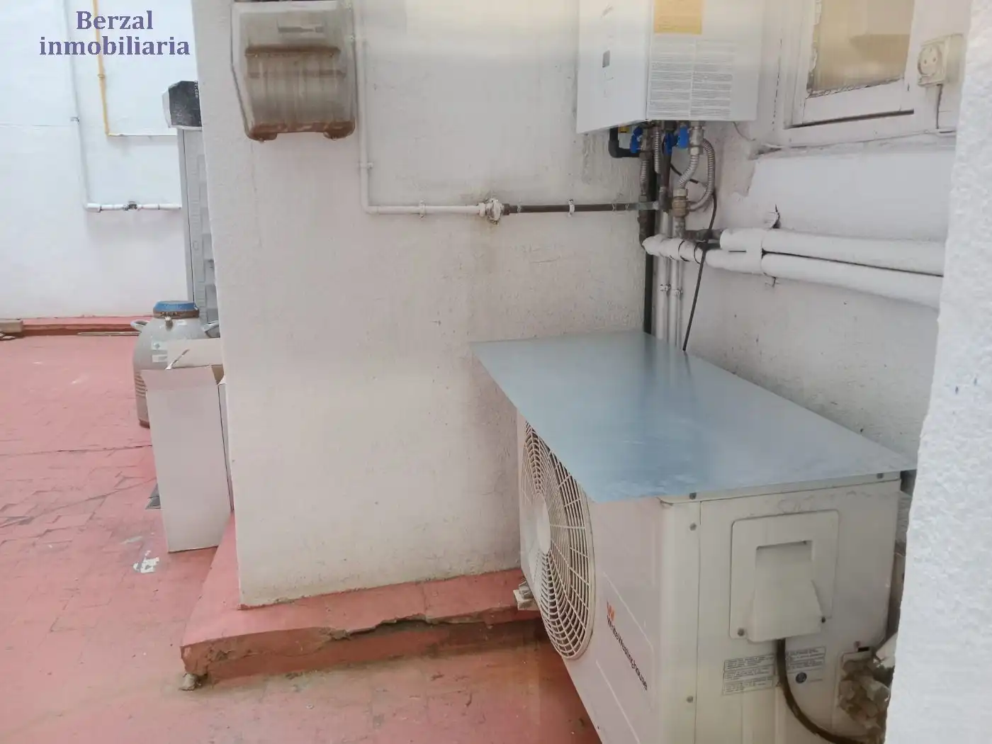 Kitchen of Office for rent in  Logroño  with Air Conditioner, Heating and Furnished