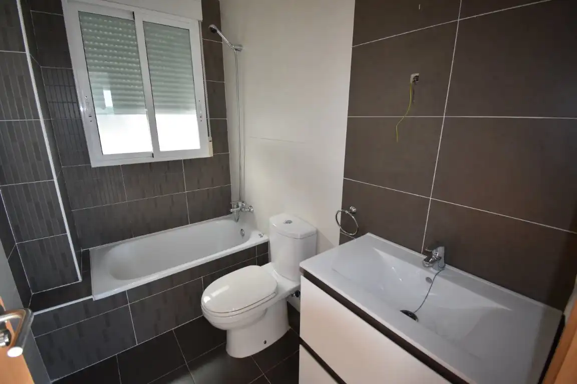 Badezimmer von Wohnung zum Verkauf in Real mit Terrasse und Balkon