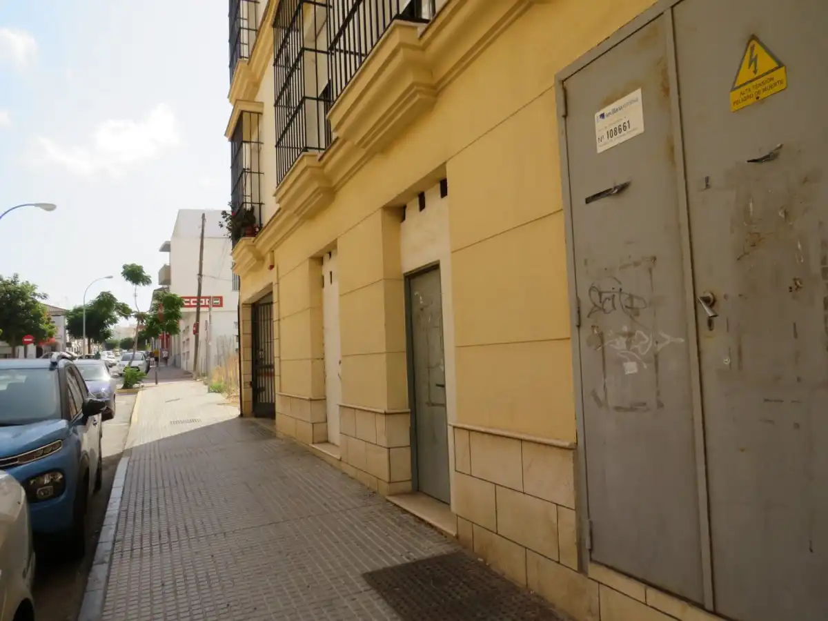 Local comercial en venta en La Banda - Campo de Fútbol, imagen 3