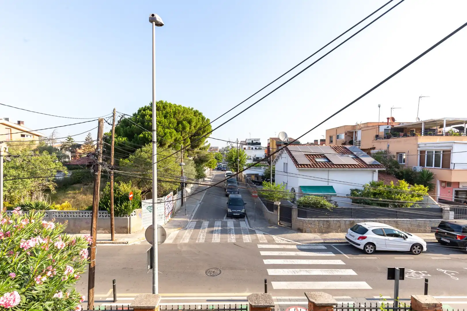 Vista exterior de Casa o xalet en venda en Montcada i Reixac amb Aire condicionat, Calefacció i Terrassa